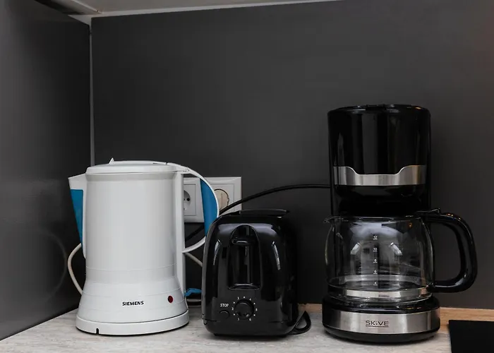 Stylisches In Mit Kostenlosen Parkplaetzen, Wlan Und Voll Ausgestatteter Kueche 科布倫茨